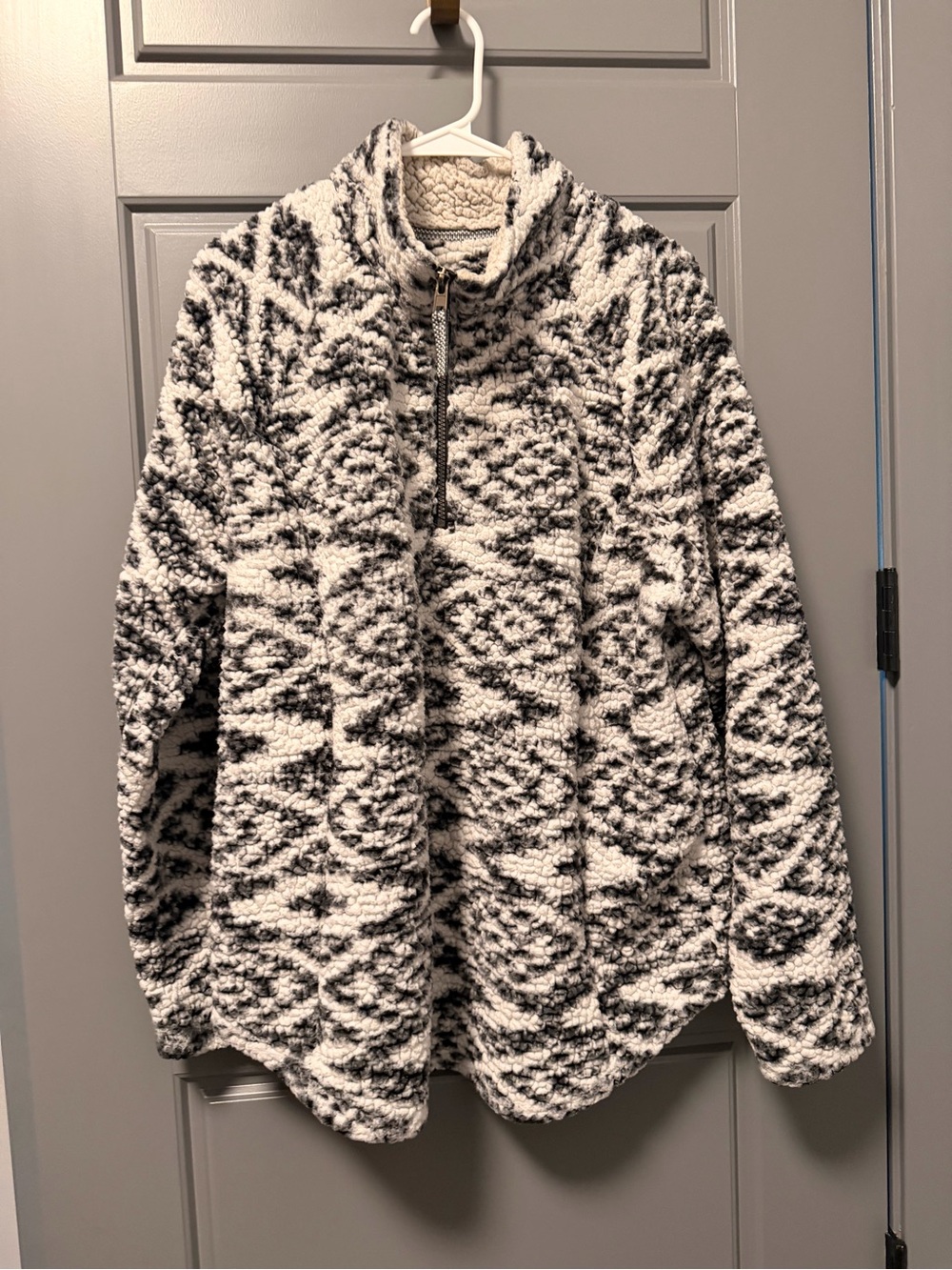 Cozy Sherpa Half-Zip Jacket in Black & White XXL